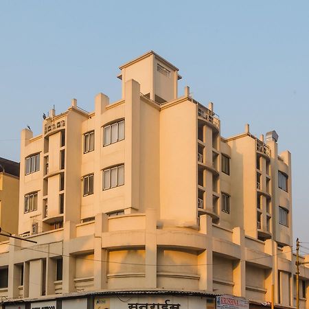 Oyo 13089 Hotel Gold Crest Нави Мумбаи Экстерьер фото